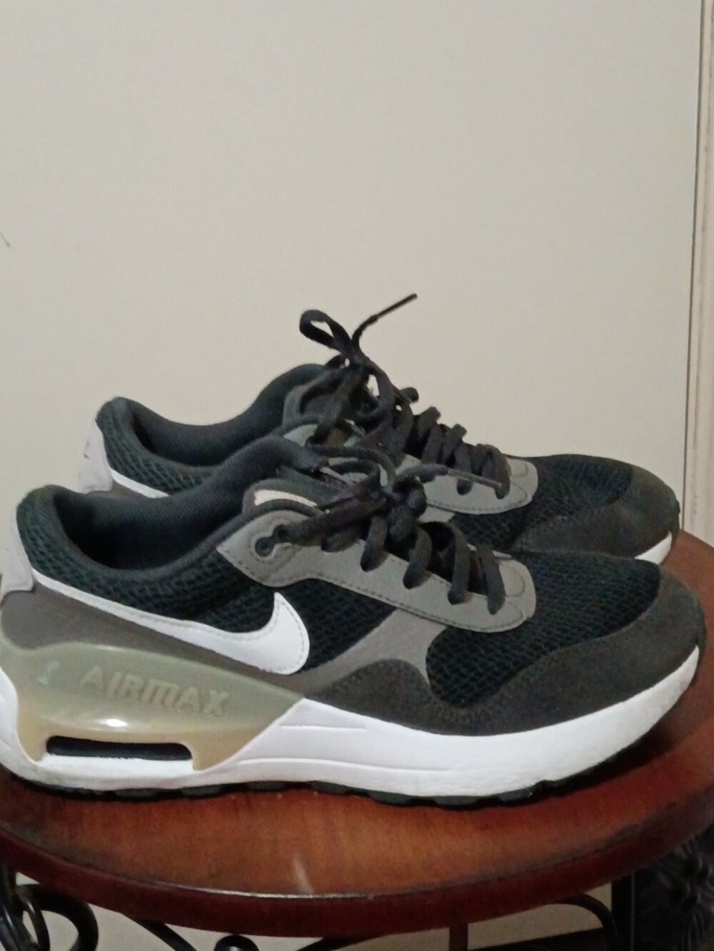 Nike AIR MAX SYSTM YOUTH SZ 6.5Y Grey Black White DQ0284-002 Athletic Sneakers